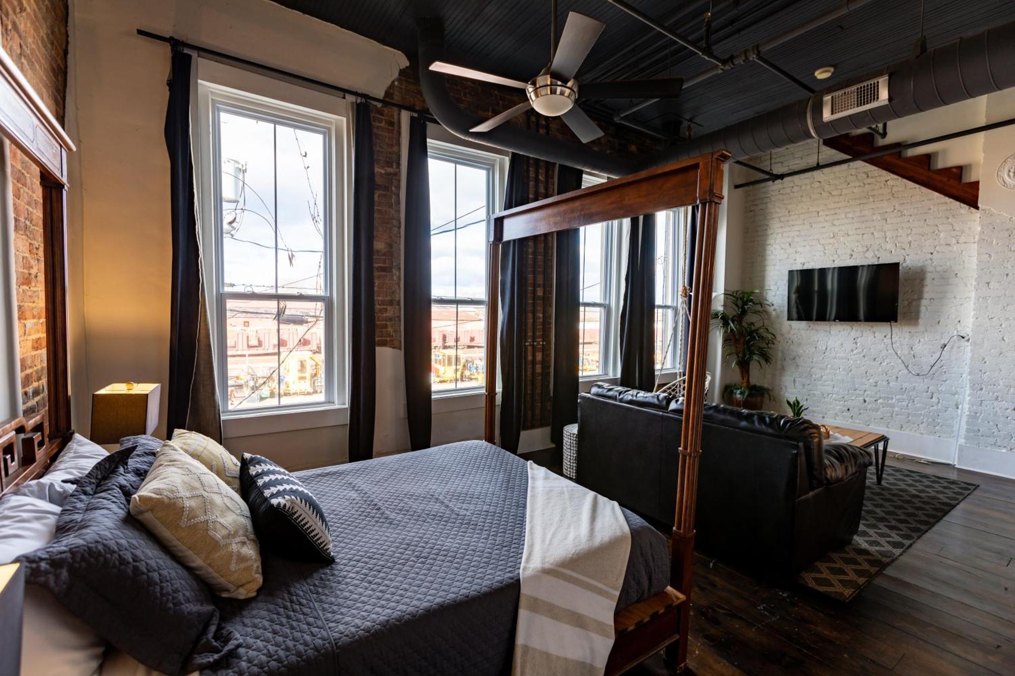 The Two Story Loft Διαμέρισμα Σπρίνγκφιλντ Εξωτερικό φωτογραφία