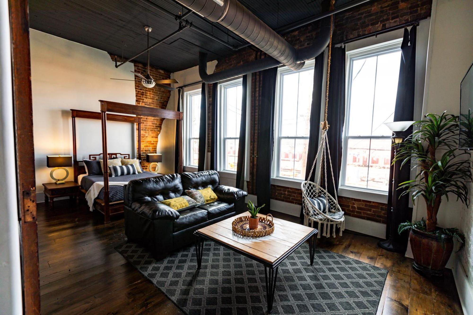 The Two Story Loft Διαμέρισμα Σπρίνγκφιλντ Εξωτερικό φωτογραφία