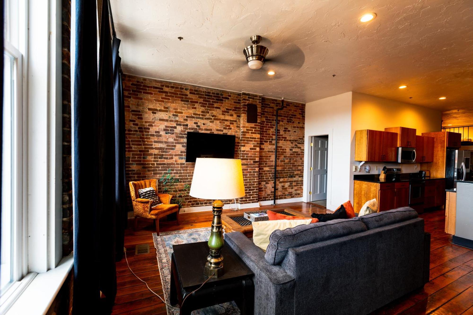 The Two Story Loft Διαμέρισμα Σπρίνγκφιλντ Εξωτερικό φωτογραφία