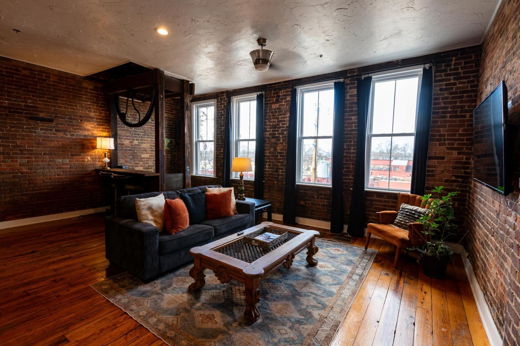 The Two Story Loft Διαμέρισμα Σπρίνγκφιλντ Εξωτερικό φωτογραφία