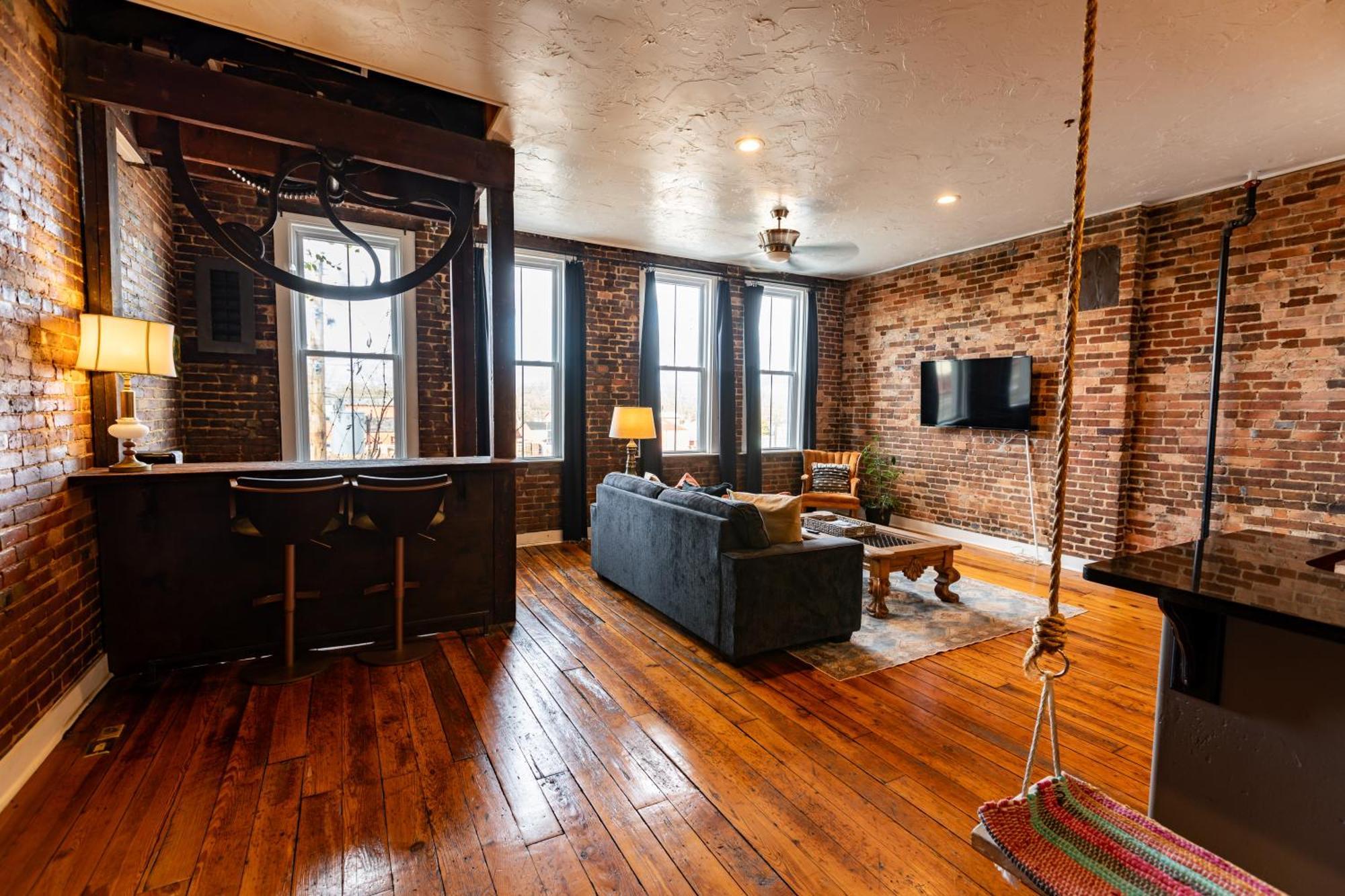 The Two Story Loft Διαμέρισμα Σπρίνγκφιλντ Εξωτερικό φωτογραφία